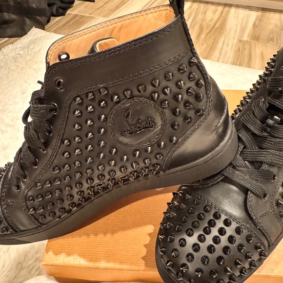 LOUBOUTIN LOUIS FLAT CALF/SPIKES in Black Sz 44 - Picture 2 of 7